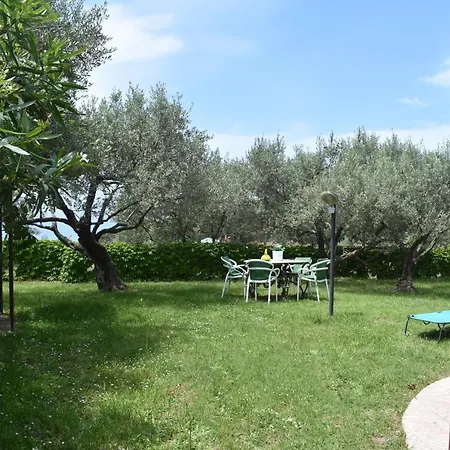 Chalet Chalet Tra Gli Ulivi: • Giardino • Wifi • A/c • Bbq