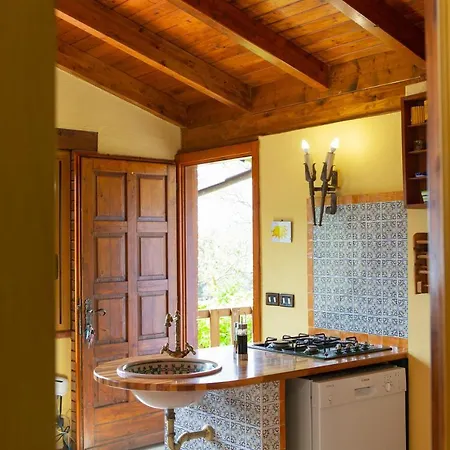 Chalet Tra Gli Ulivi: • Giardino • Wifi • A/c • Bbq Capri Leone